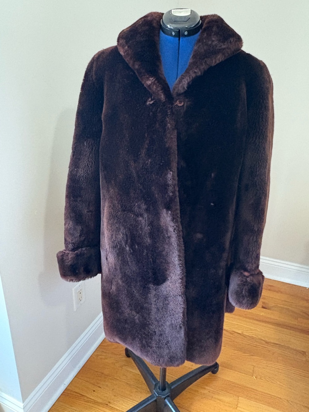 Brown Shearling Fur Women's Coat - Elegant Winter Outerwear